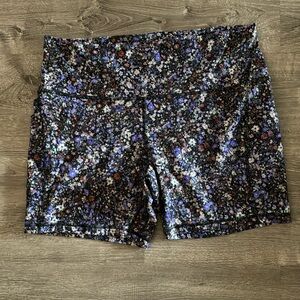 Lulu lemon short leggings size 18